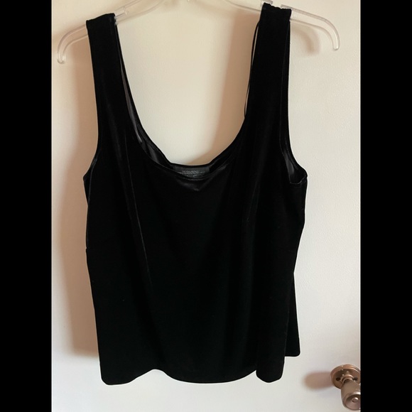 Black velour jacket and camisole. - Picture 2 of 2